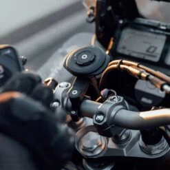 QUAD LOCK WEATHERPROOF WIRELESS CHARGING HEAD -Ride Style Shop 560046 3