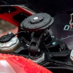 QUAD LOCK WEATHERPROOF WIRELESS CHARGING HEAD -Ride Style Shop 560046 6