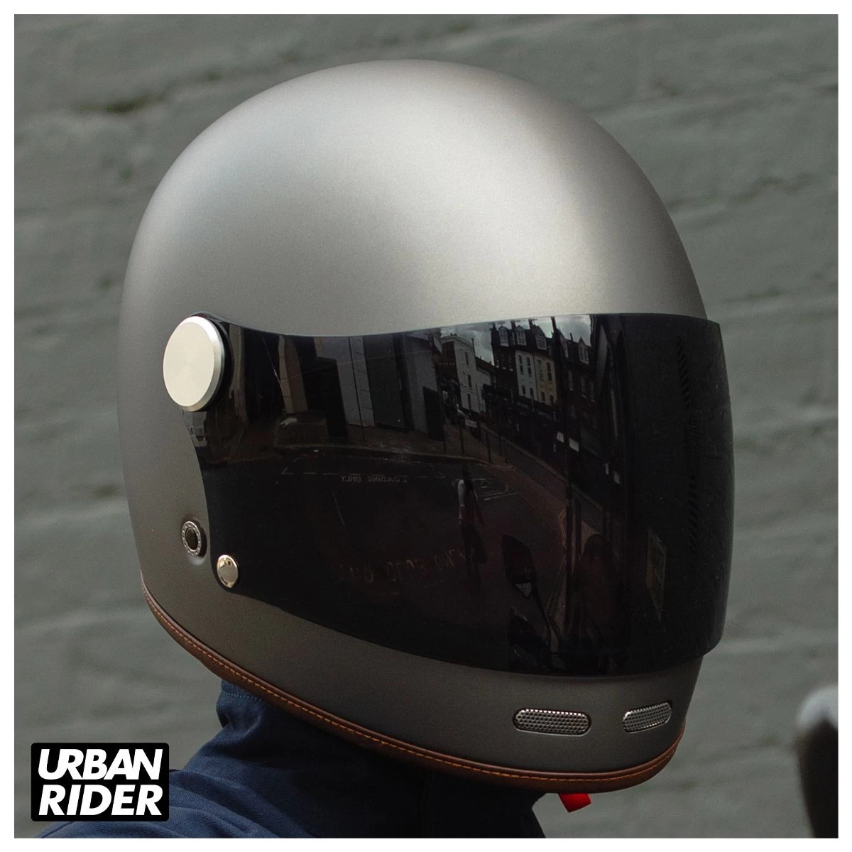 ByCity Roadster II 06 Visor - Smoke 5 ByCity Roadster II 06 Visor - Smoke - Image 5