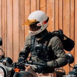 ByCity The Rock 06 Helmet - Bone White 22 ByCity The Rock 06 Helmet - Bone White -Ride Style Shop bycity the rock 06 helmet white bone 7