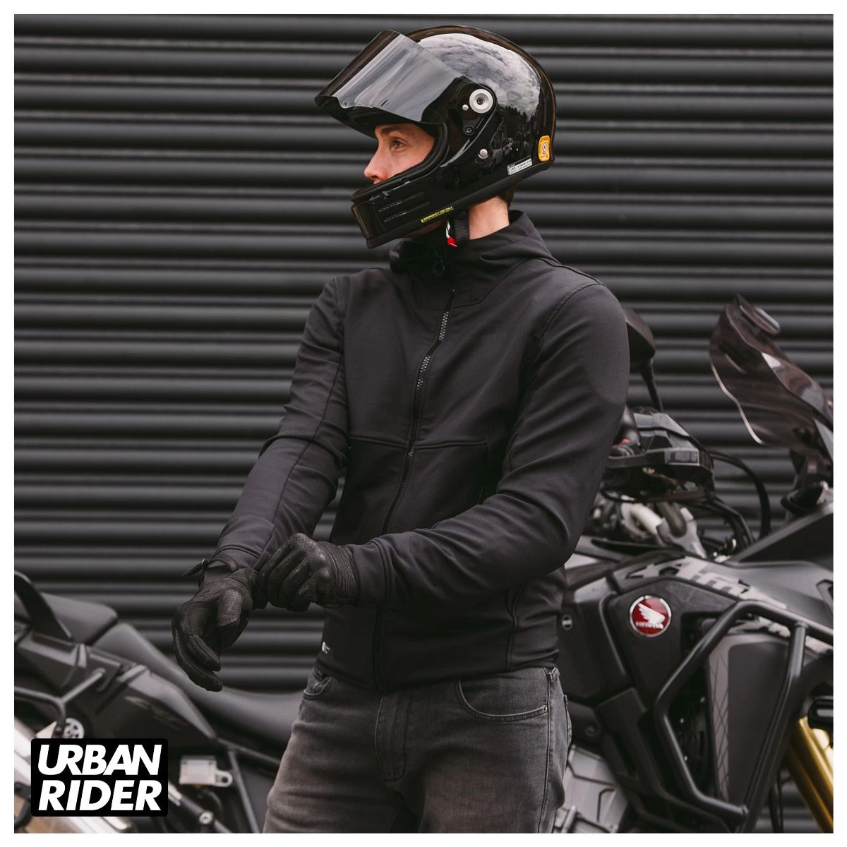 Revit Parabolica Jacket - Black 2 Revit Parabolica Jacket - Black - Image 2