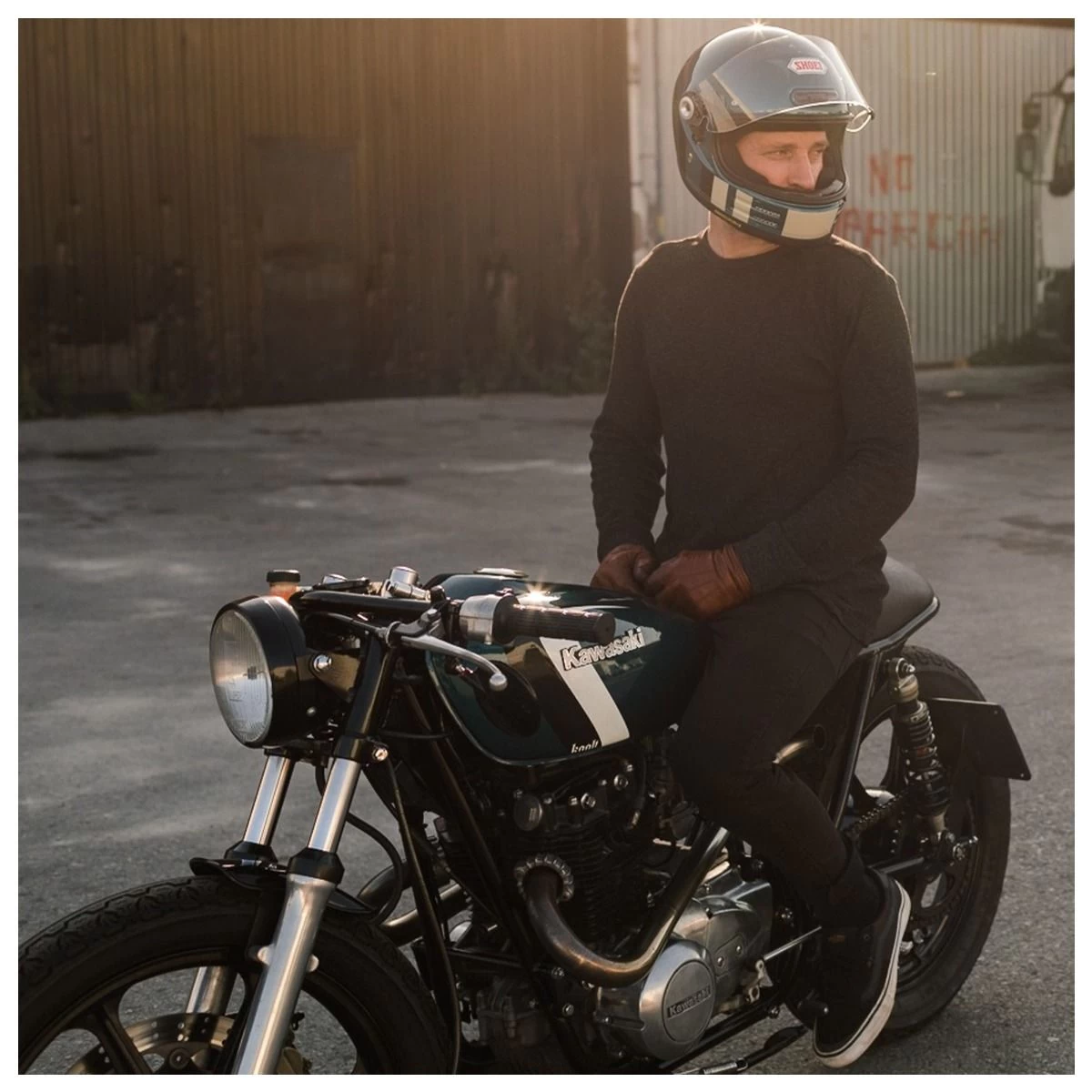 Shoei Glamster Helmet - Resurrection TC2 Blue / Black 19 Shoei Glamster Helmet - Resurrection TC2 Blue / Black - Image 19